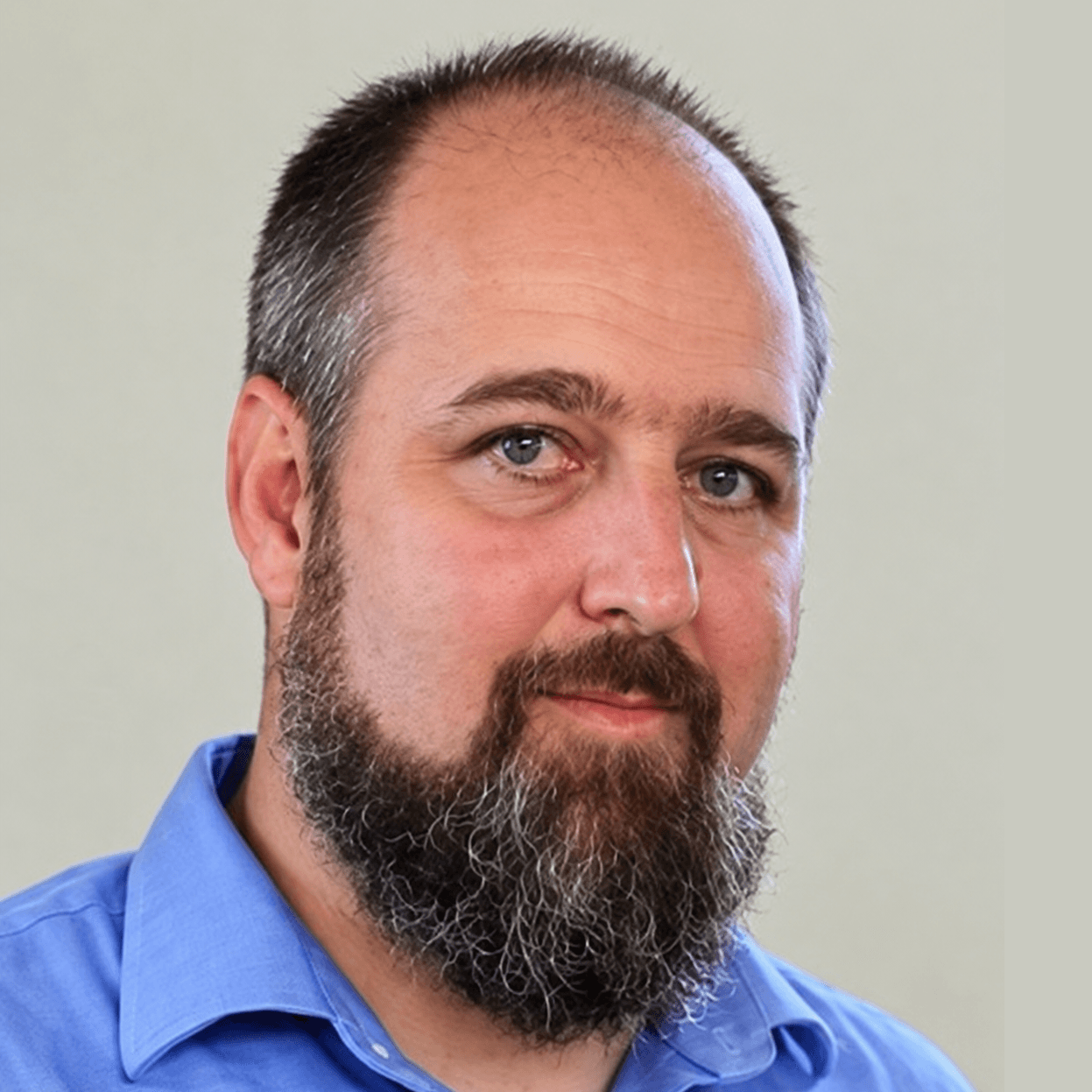 Dr. Eduardo Eler